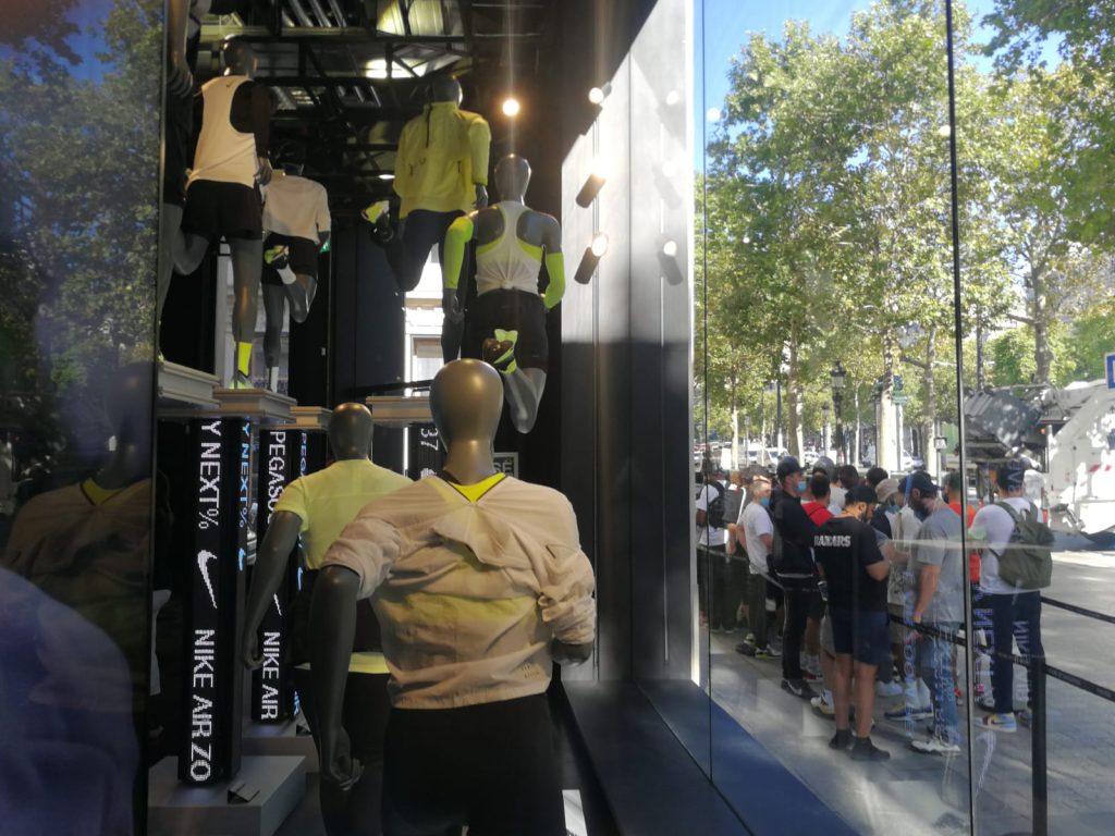 retail-tienda-Nike-Campos-Eliseos-inauguración1